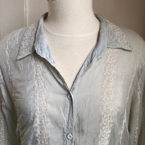 Johnny was button down top medium